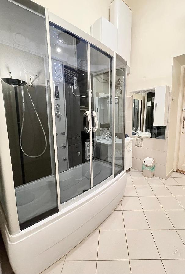 Apartament Isabelle Residency - Balcony & A.C Budapeszt Zewnętrze zdjęcie